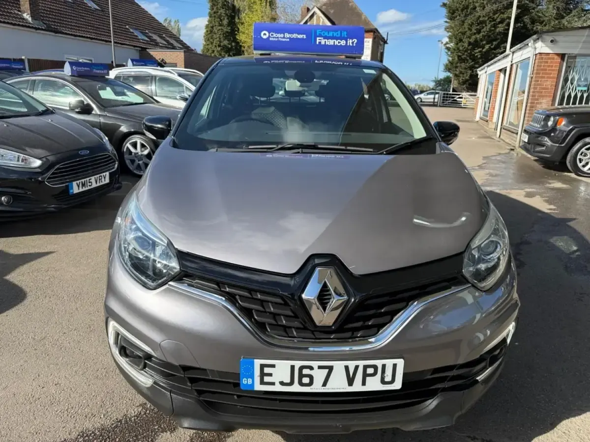 Usado Renault Captur Dynamique 90 HP (66 kW) 2017 Cinzento SUV