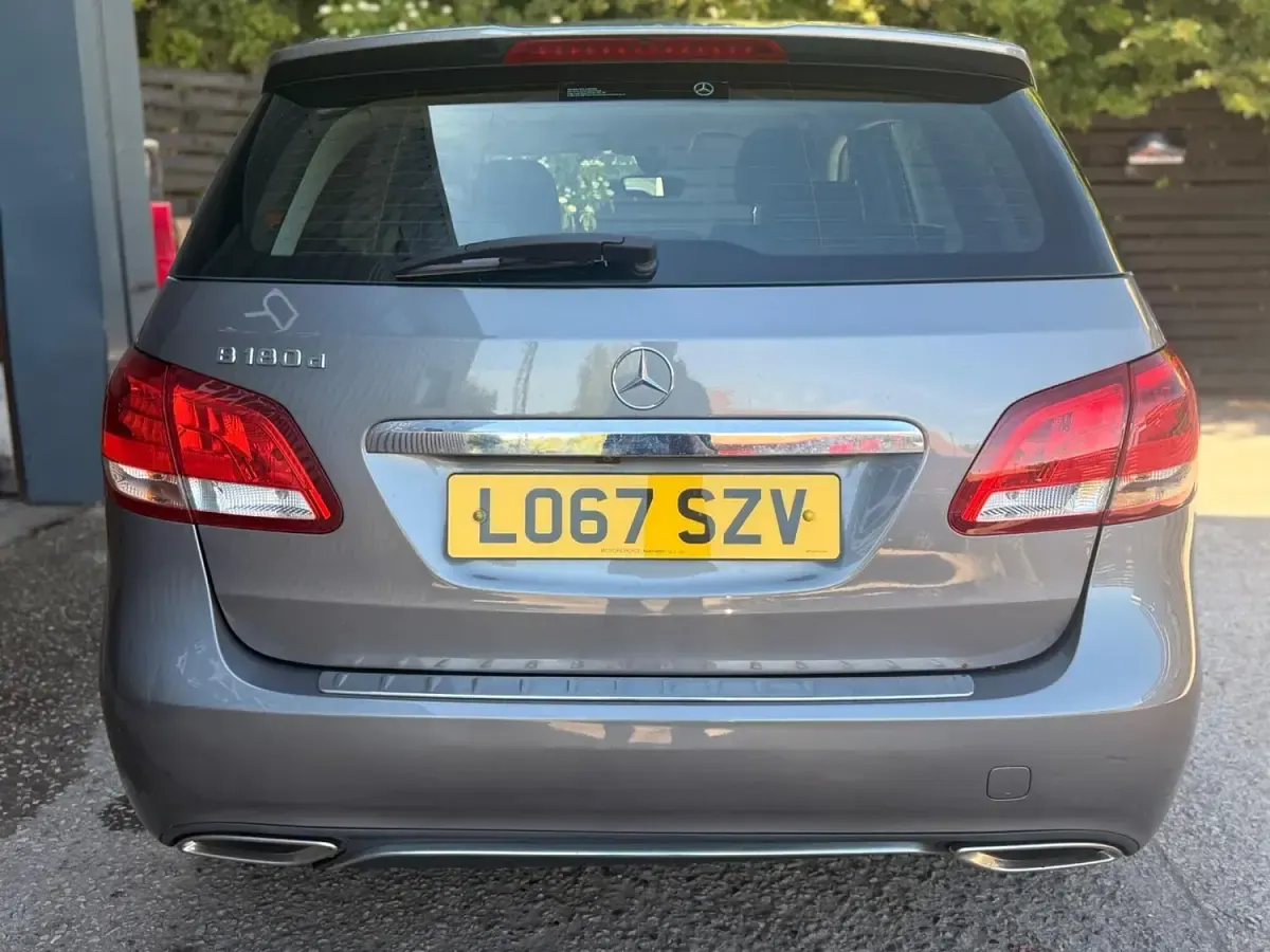Used Mercedes B180 109 HP (80 kW) 2017 Grey Hatchback