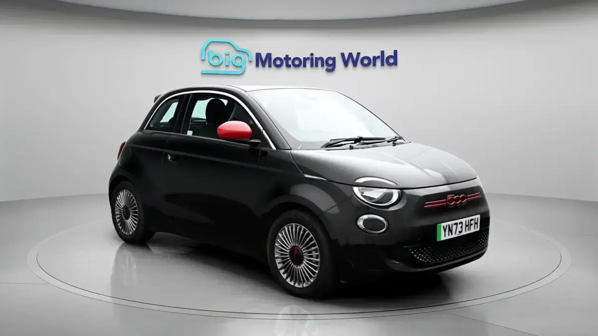 Second-hand Fiat 500e Red 69 kW (94 CP) 2024 Hatchback