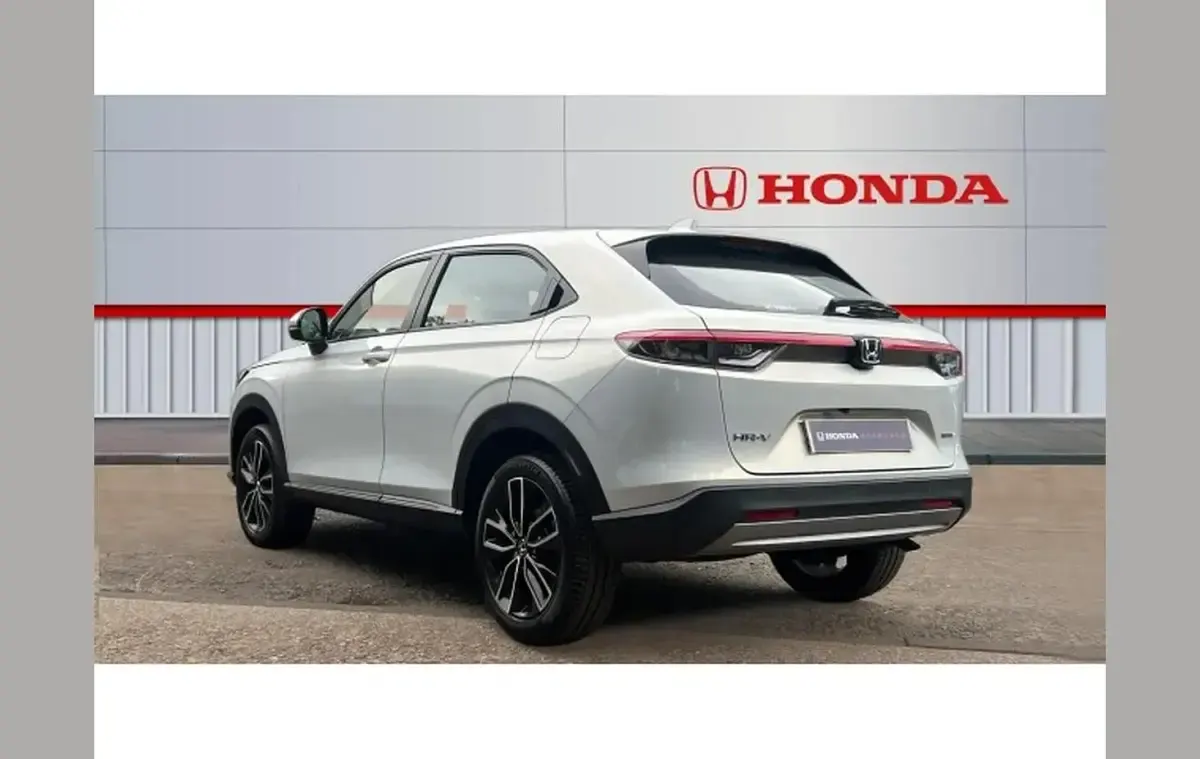 Used Honda HR-V Elegance 131 HP (96 kW) 2023 White SUV