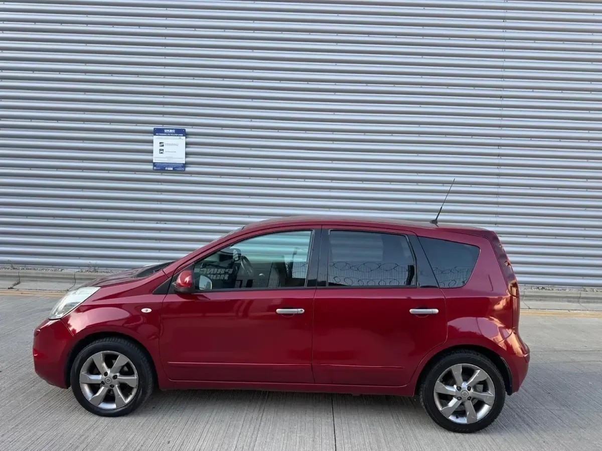 Używany Nissan Note N-TEC 110 KM (80 kW) 2010 Czerwony Hatchback
