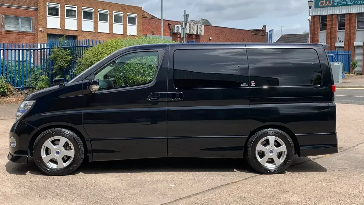 Used Nissan Elgrand 2008 Black MPV