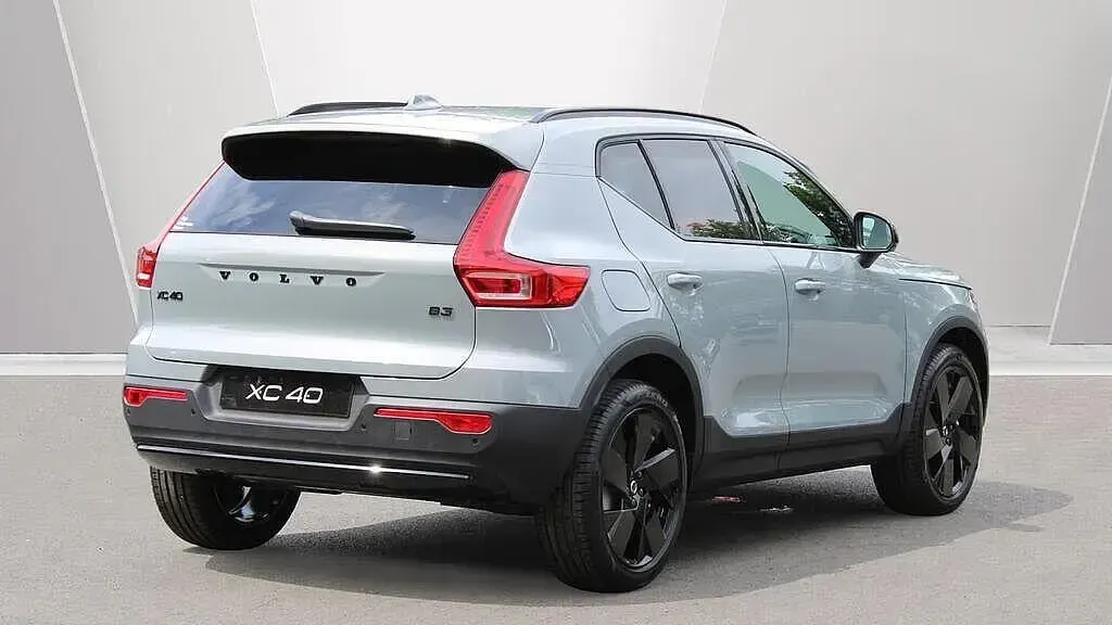 New Volvo XC40 Plus 2026 Grey SUV