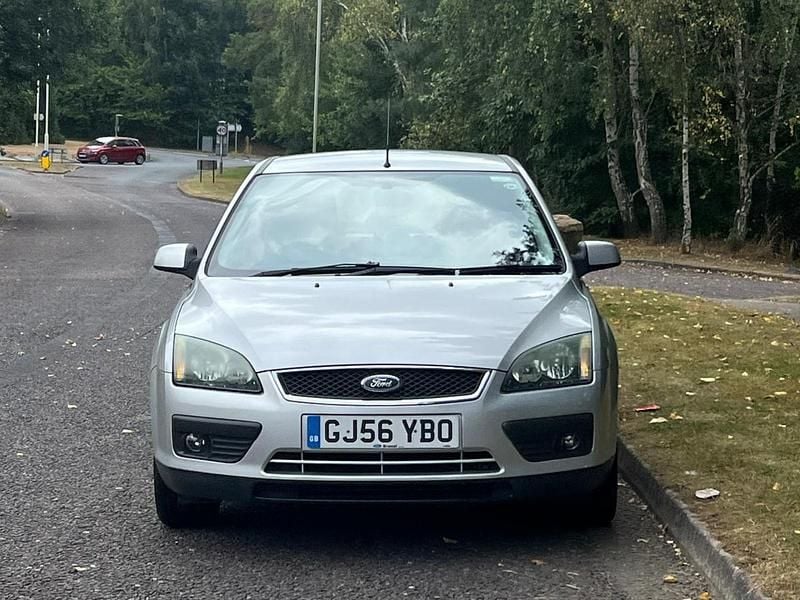 Silver Used 2006 Ford Focus Zetec Hatchback | £2,499 (A bit pricey) - Image 1/4