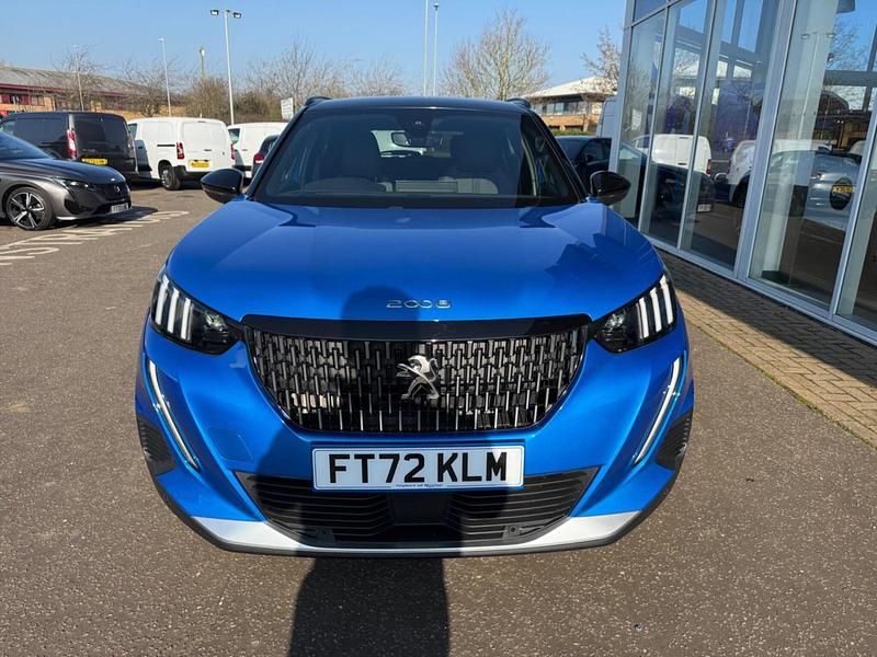 Second-hand Peugeot 2008 GT 129 CP (94 kW) 2023 Albastru SUV
