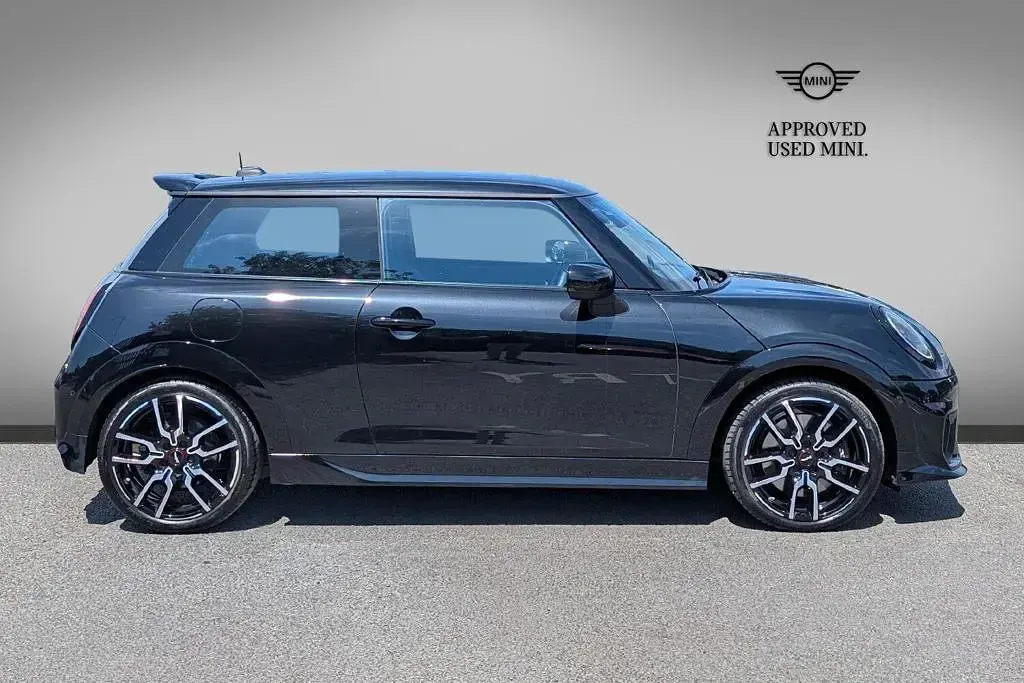 Used Mini Cooper Level 1 2024 Black Hatchback