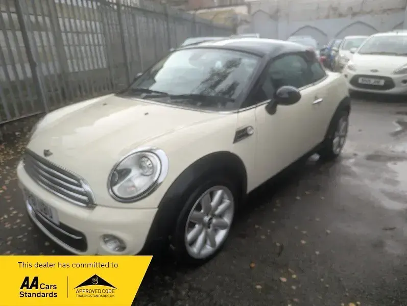 Used Mini Cooper Coupé 2011 White Coupe