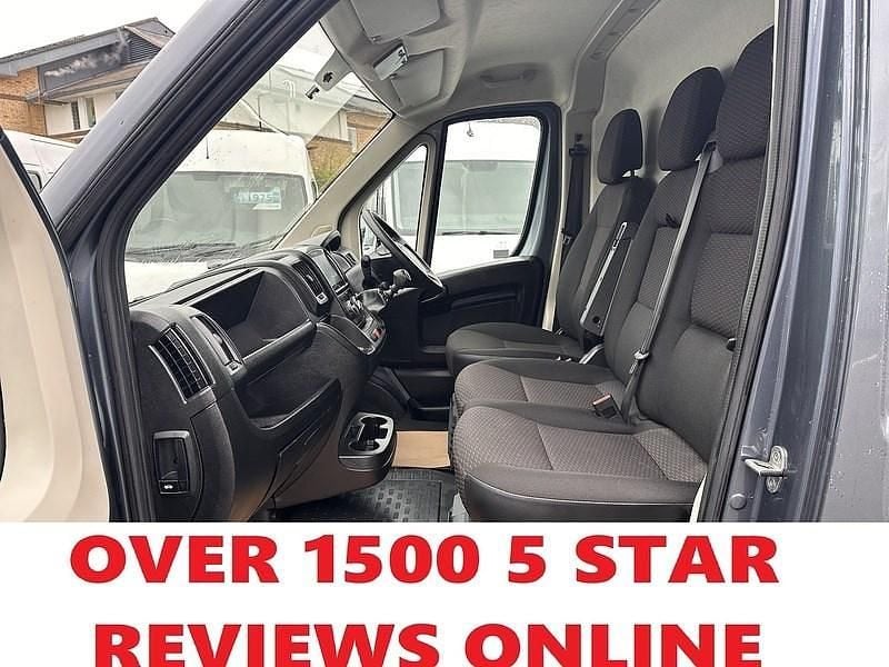 Second-hand Vauxhall Movano 140 CP (102 kW) 2023 Gri