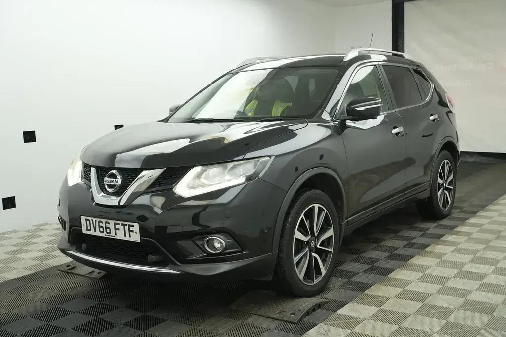 Used Nissan X-Trail Tekna 130 HP (95 kW) 2016 Black SUV
