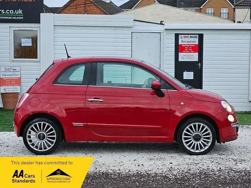 Used Fiat 500 Lounge 69 HP (50 kW) 2015 Red Hatchback