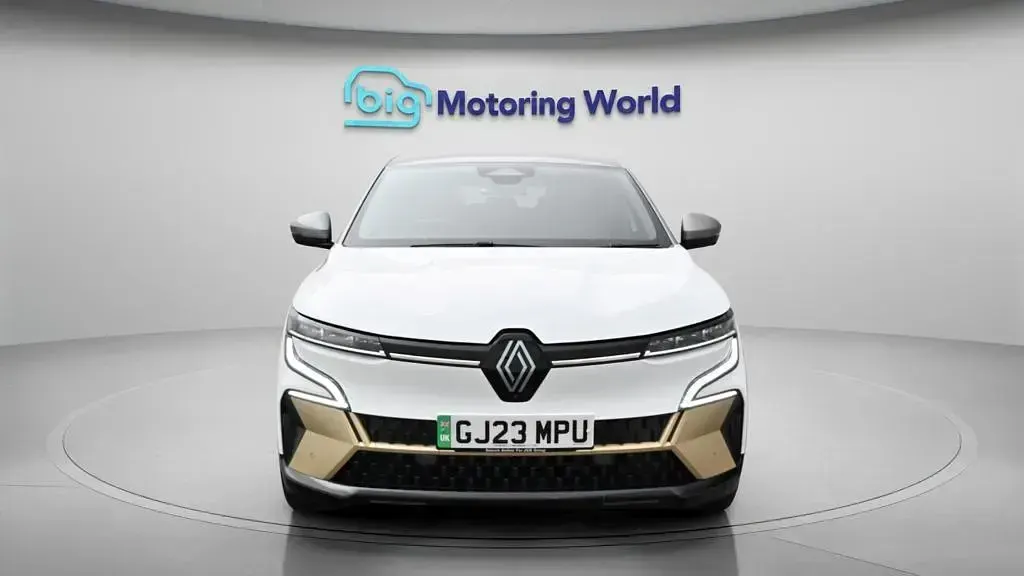 Used Renault Megane E-Tech Iconic 161 kW (220 HP) 2023 Hatchback