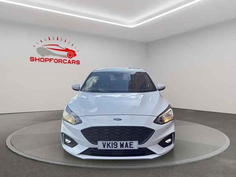 Used Ford Focus ST-Line 125 HP (91 kW) 2019 White Hatchback