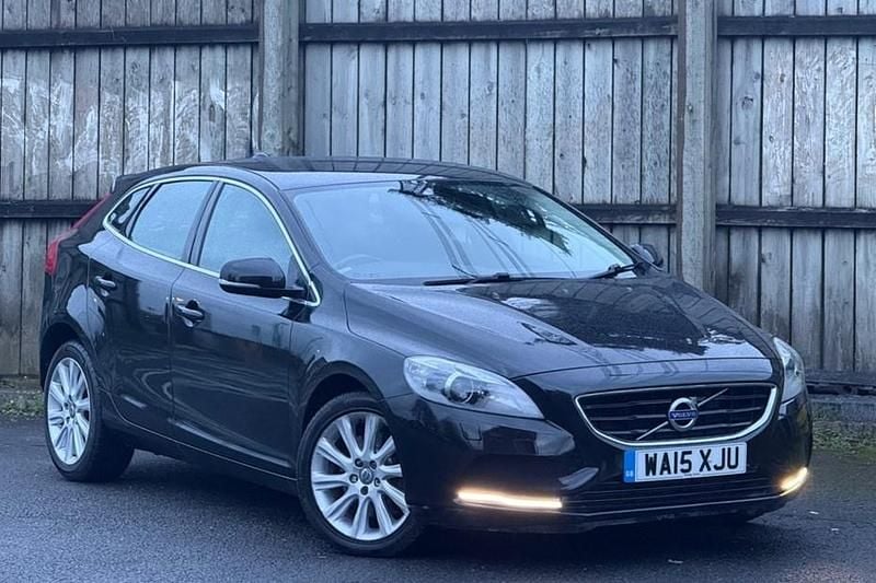 Used Volvo V40 SE Lux 2015 Black Hatchback