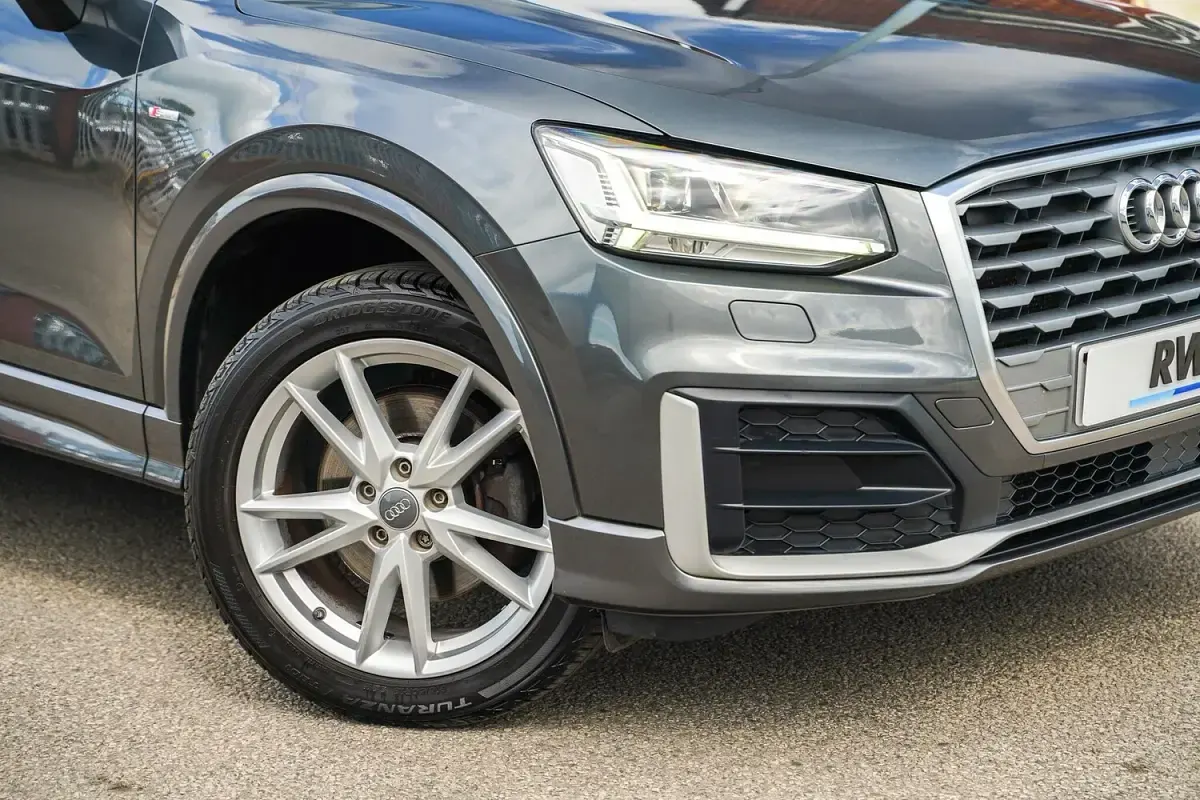 Used Audi Q2 S-Line 150 HP (110 kW) 2016 Grey SUV