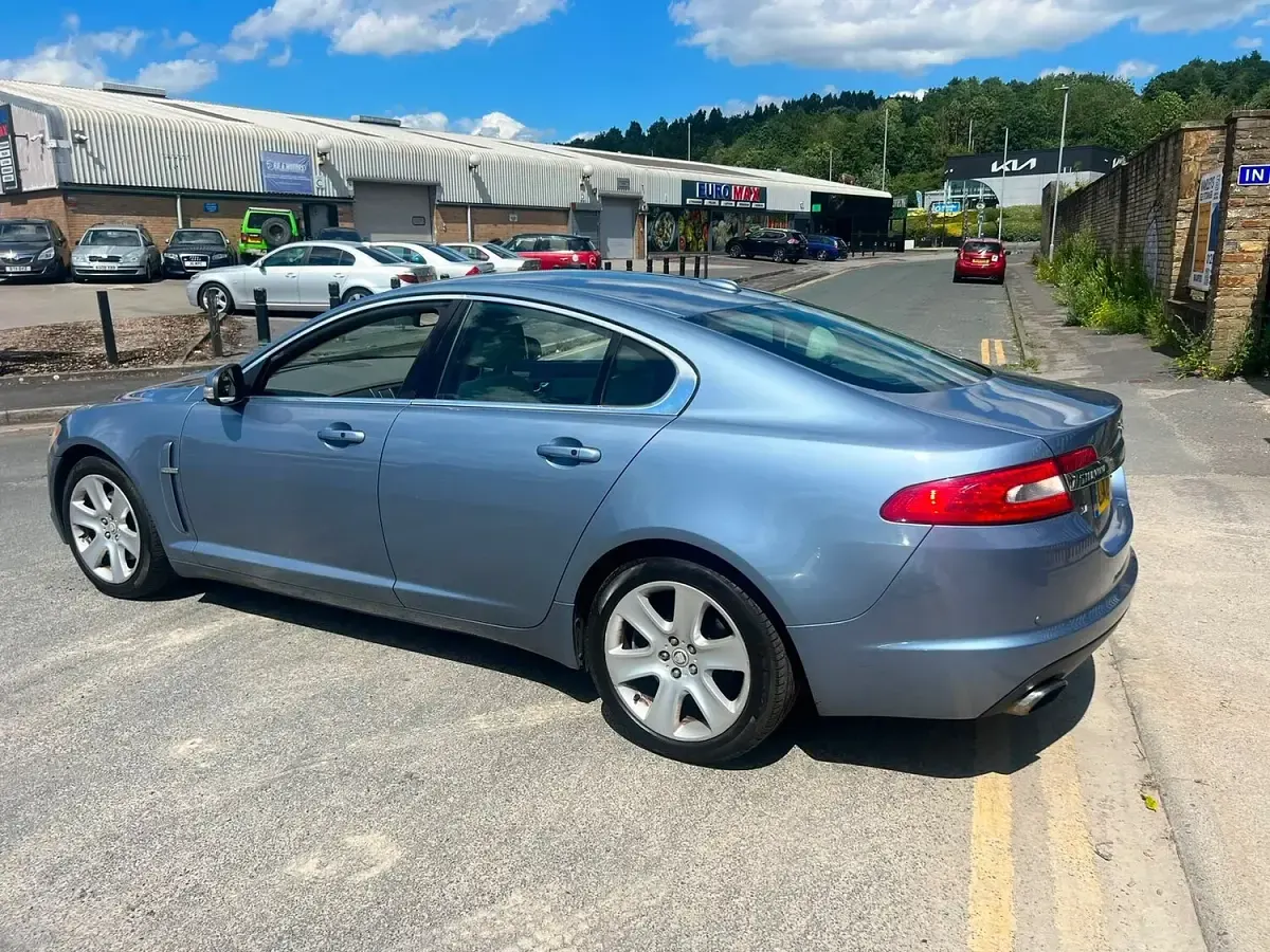 Used Jaguar XF Premium Luxury 207 HP (152 kW) 2009 Blue Sedan