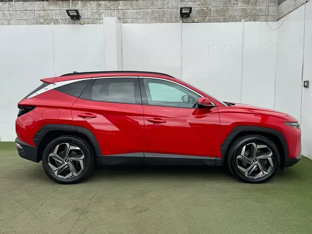 Used Hyundai Tucson Premium 265 HP (194 kW) 2023 Red SUV