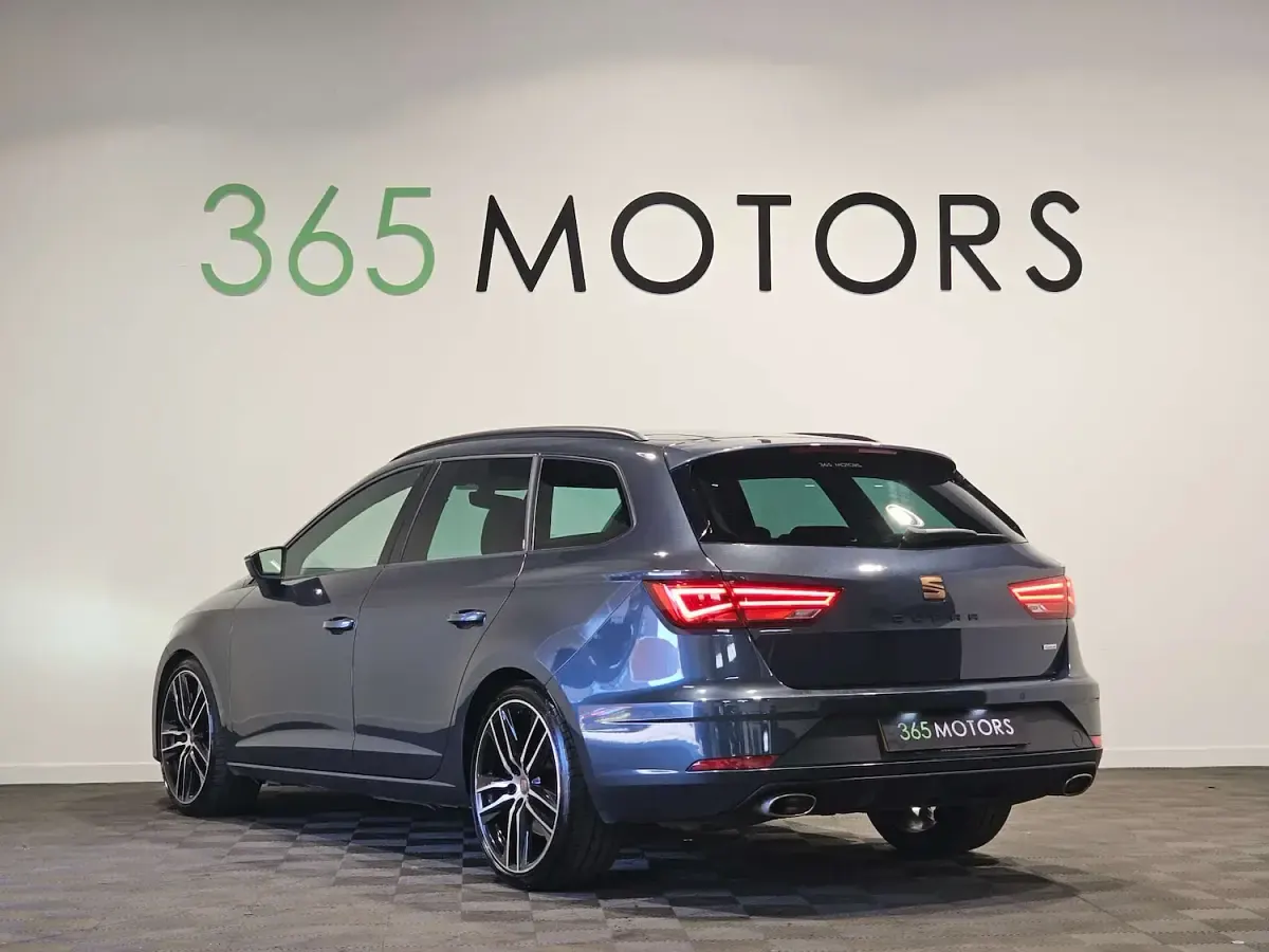 Used Seat Leon 4Drive 300 HP (220 kW) 2020 Grey Estate
