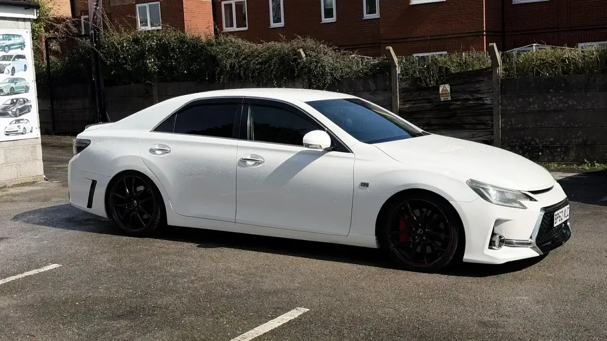 Used Toyota Mark X 2012 White Sedan