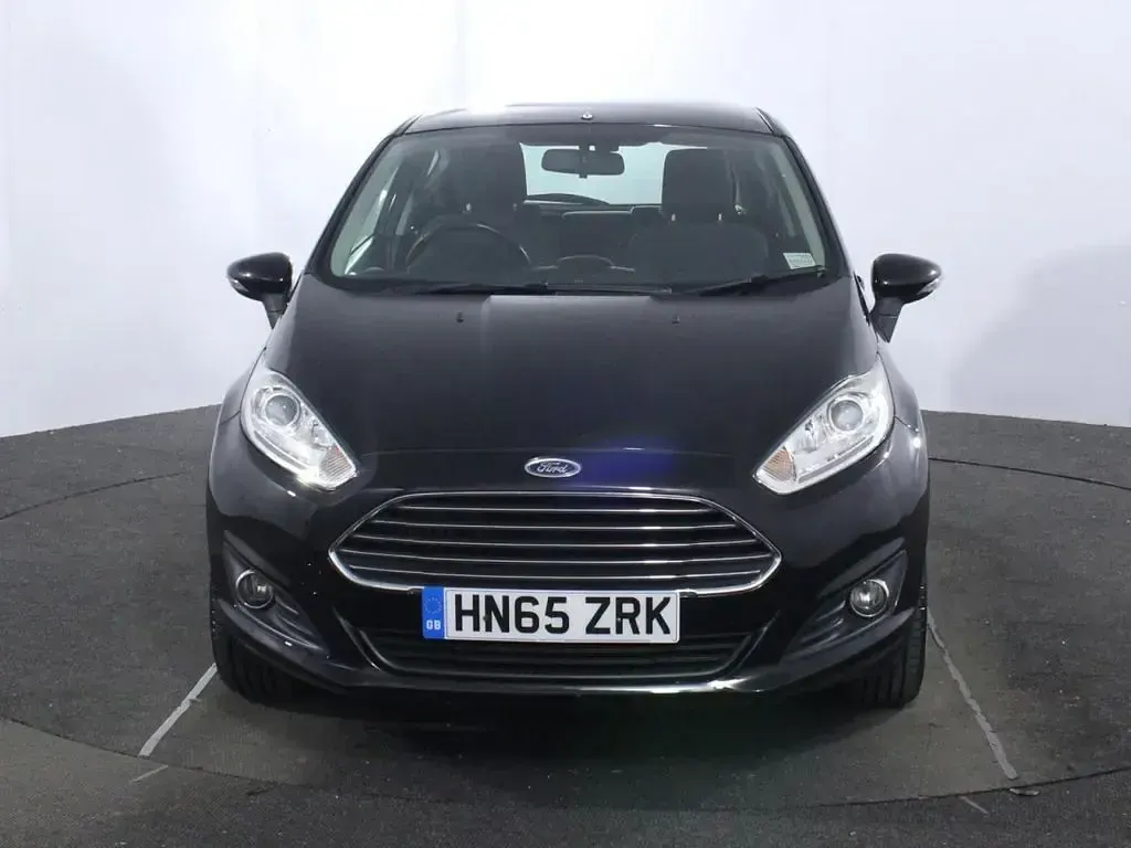 Used Ford Fiesta Zetec 100 HP (73 kW) 2015 Black Hatchback