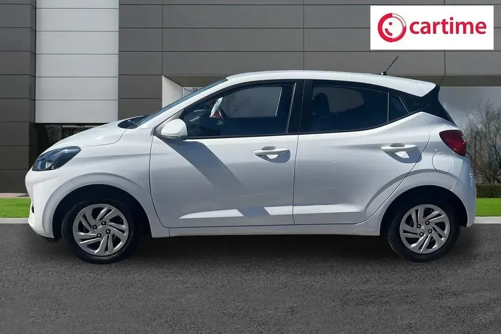 Usado Hyundai i10 SE 67 HP (49 kW) 2023 Branco Citadino