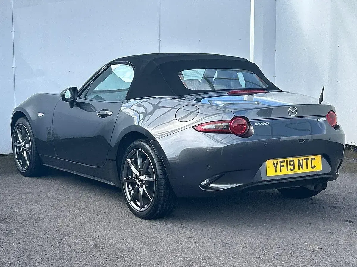Used Mazda MX5 Inclusive 184 HP (135 kW) 2019 Grey Cabriolet