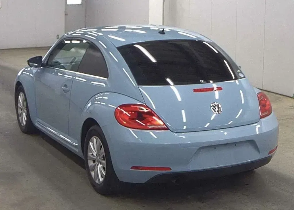 Used VW Beetle Design 105 HP (77 kW) 2015 Blue Hatchback