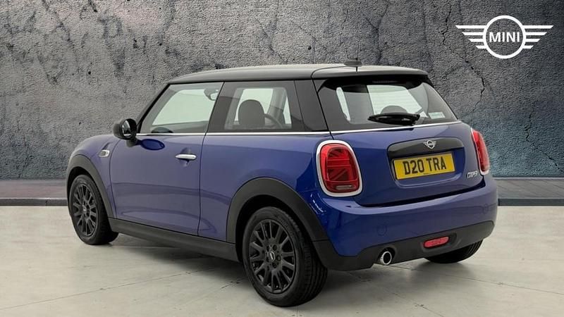 Usado Mini Cooper Hatch 134 CV (98 kW) 2018 Azul Utilitario
