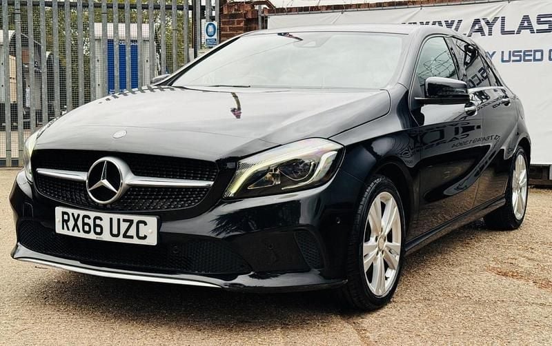 Used Mercedes A200 Premium 136 HP (100 kW) 2016 Black Hatchback