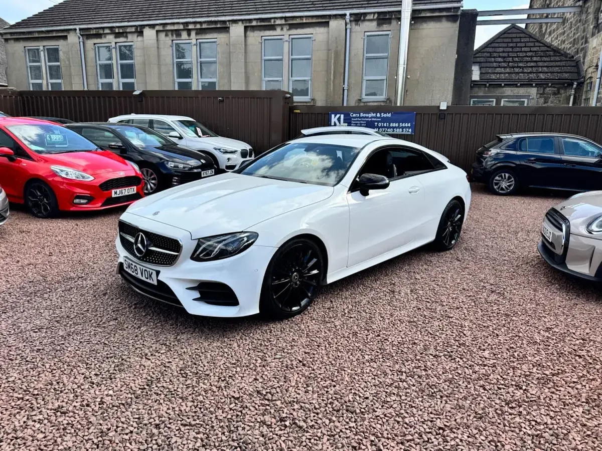 Used Mercedes E220 AMG line 194 HP (142 kW) 2018 White Coupe