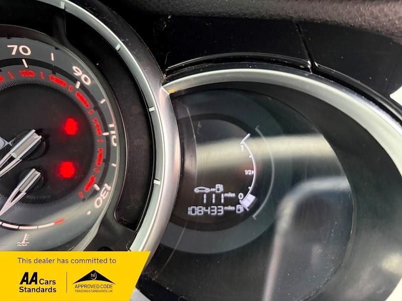 Used Citroën DS3 Elegance 2016 Purple Hatchback