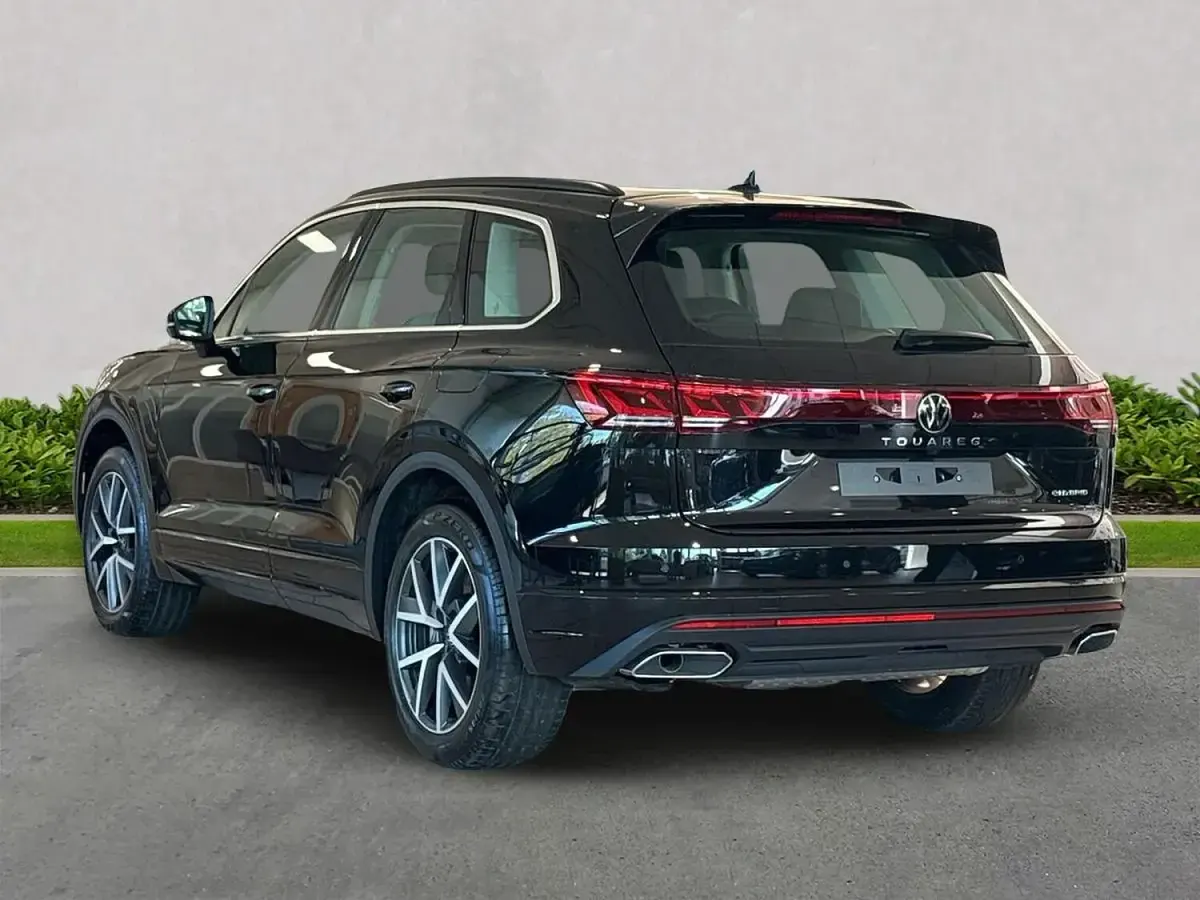 New VW Touareg Elegance 375 HP (275 kW) 2026 Black SUV