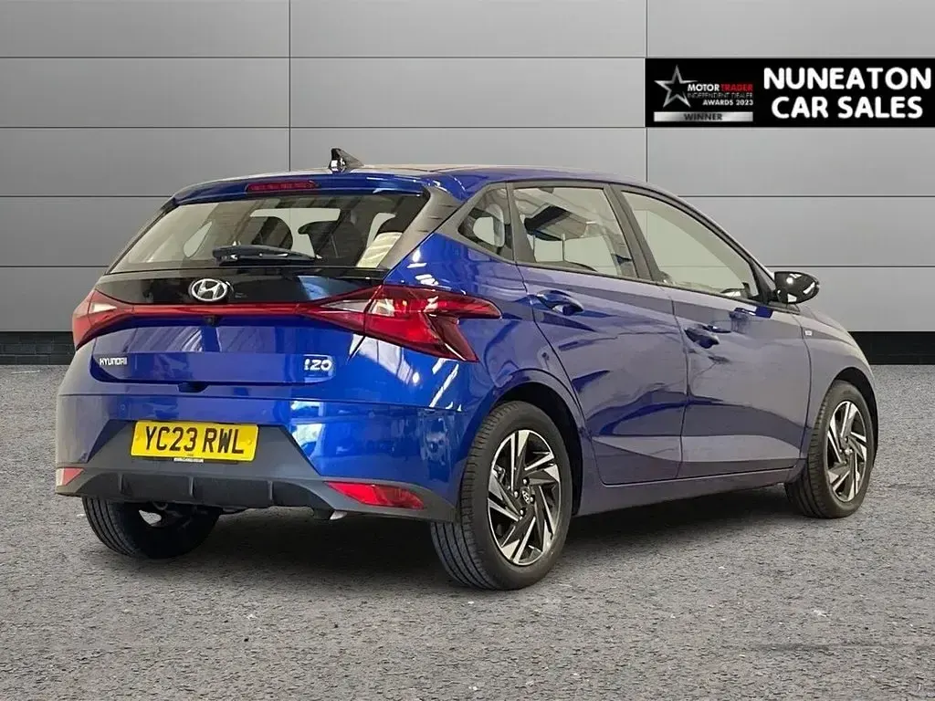 Used Hyundai i20 SE 100 HP (73 kW) 2023 Blue Hatchback