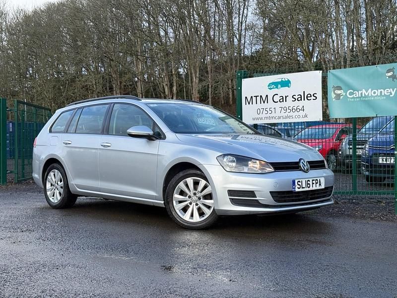 Used VW Golf VII SE 110 HP (80 kW) 2016 Silver Estate