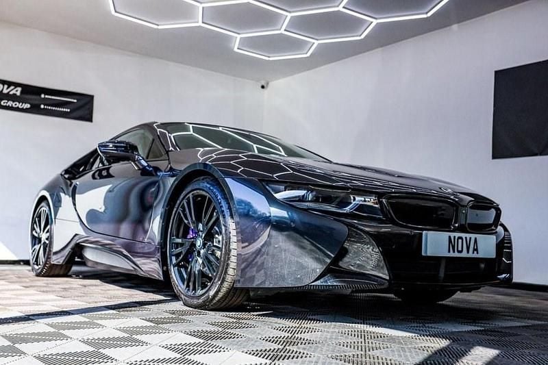 Used BMW i8 Comfort Edition 362 HP (266 kW) 2017 Multicolour Coupe