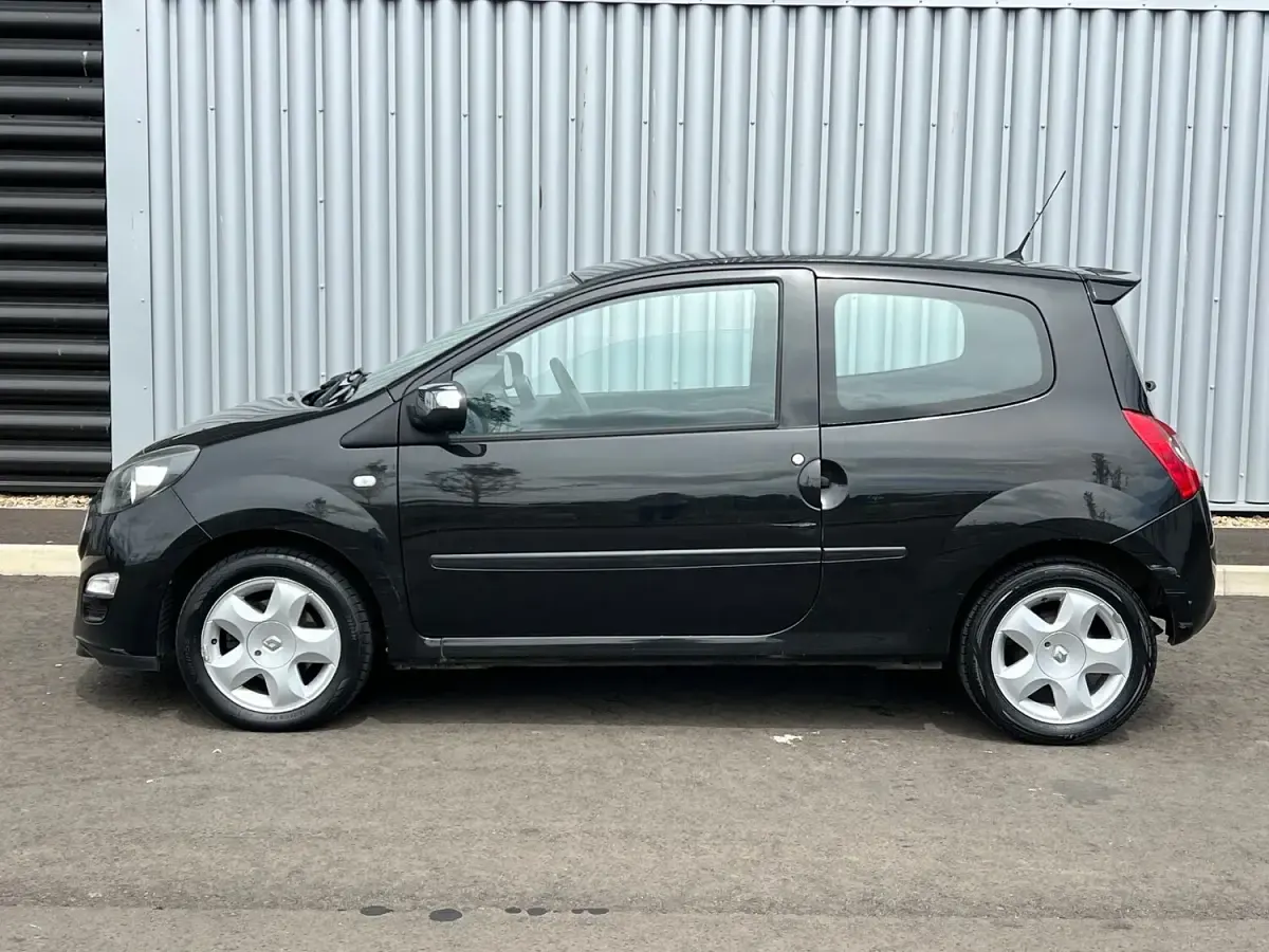 Used Renault Twingo Dynamique 75 HP (55 kW) 2012 Black Hatchback