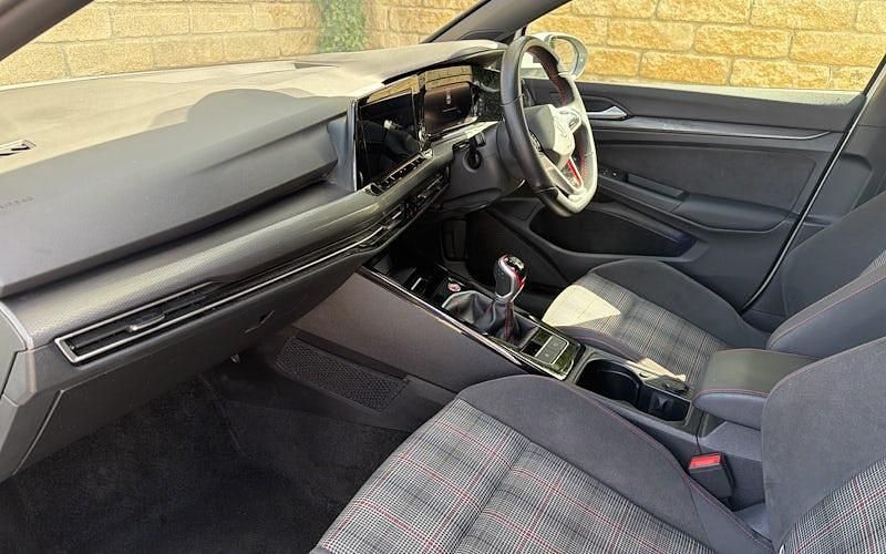 Used VW Golf VIII GTI 245 HP (180 kW) 2023 White Hatchback