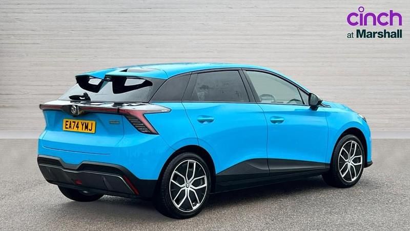 Used MG MG4 EV Trophy 149 kW (203 HP) 2024 Blue Hatchback