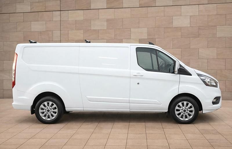 Used Ford Transit Custom Limited 130 HP (95 kW) 2021 White Van
