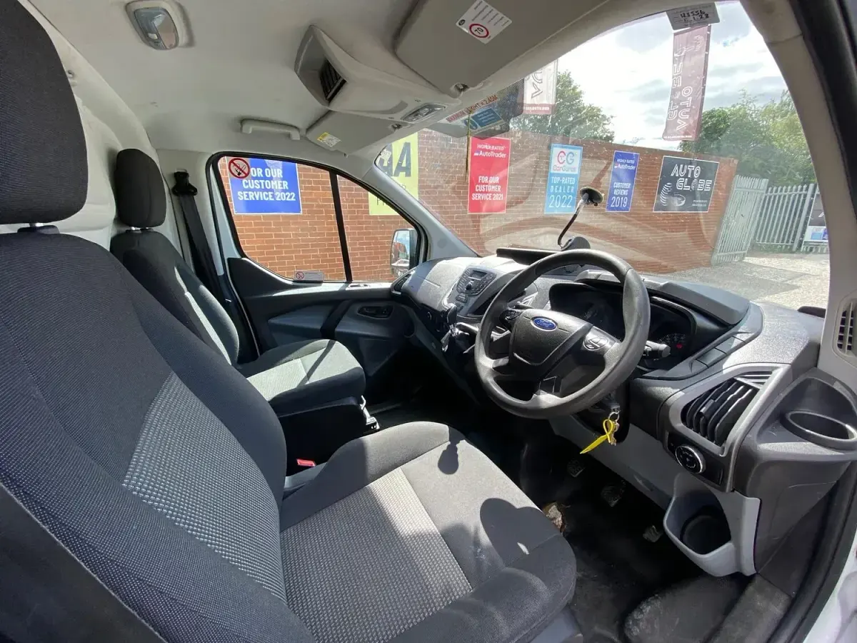 Used Ford Transit Custom 100 HP (73 kW) 2016 White Van