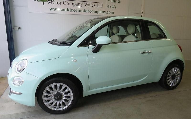 Used Fiat 500 Lounge 69 HP (50 kW) 2019 Hatchback