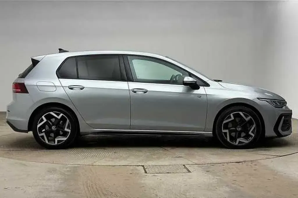 Used VW Golf VIII 150 HP (110 kW) 2025