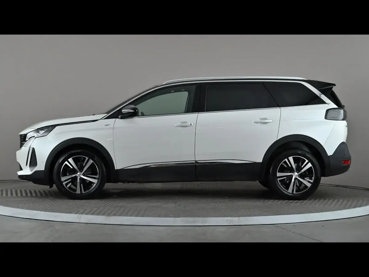 Used Peugeot 5008 GTi 131 HP (96 kW) 2022 White SUV