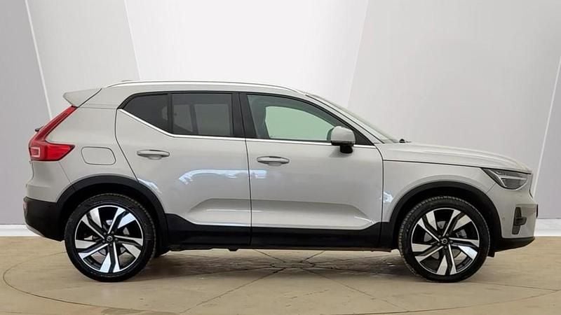 Used Volvo XC40 Ultra 163 HP (119 kW) 2025 Silver SUV