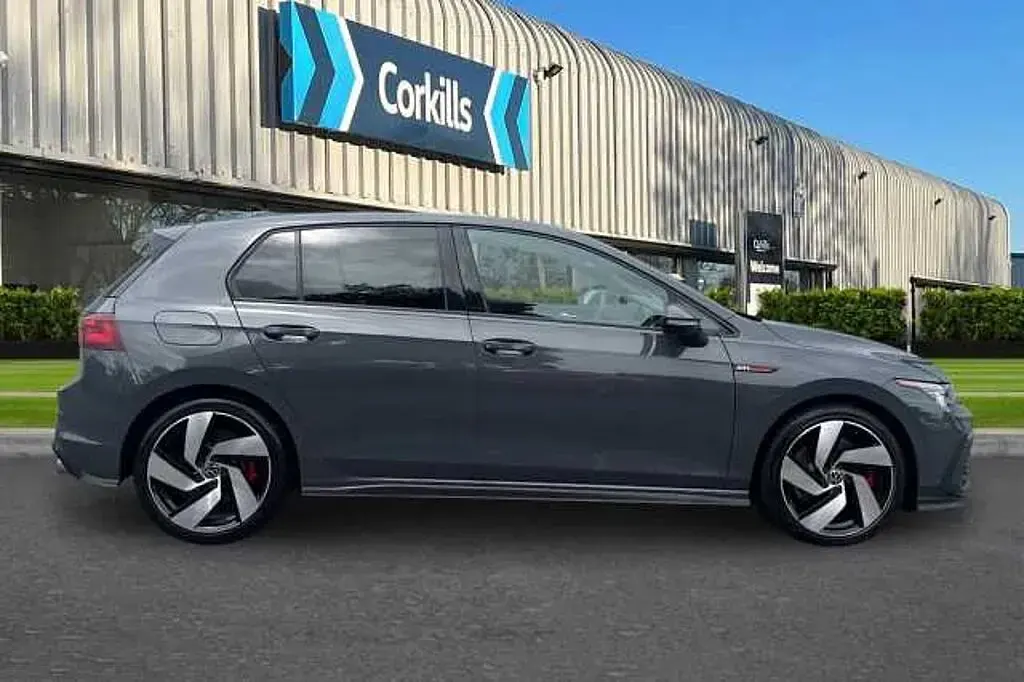 Used VW Golf VIII 245 HP (180 kW) 2021