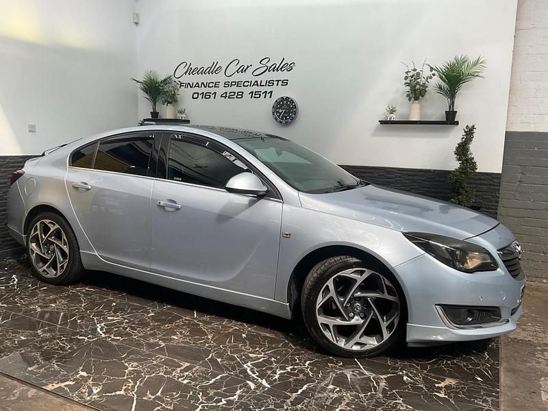 Silver Used 2015 Vauxhall Insignia SRi Hatchback | £5,561 (Fair price) - Image 1/4