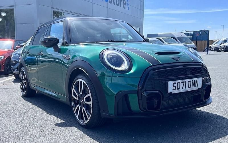 Green Used 2021 Mini Cooper S Comfort Hatchback | £19,995 (A bit pricey) - Image 1/4