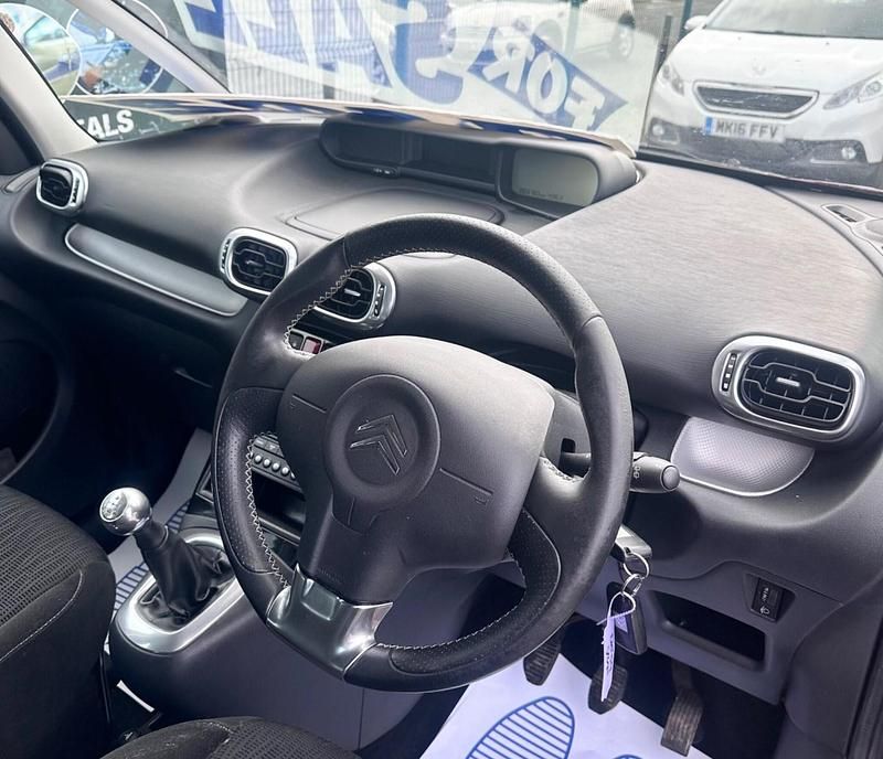 Used Citroën C3 Picasso Exclusive 2009 Red MPV