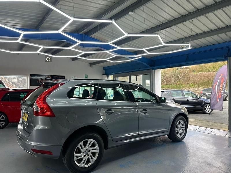 Used Volvo XC60 SE 190 HP (139 kW) 2015 Grey SUV