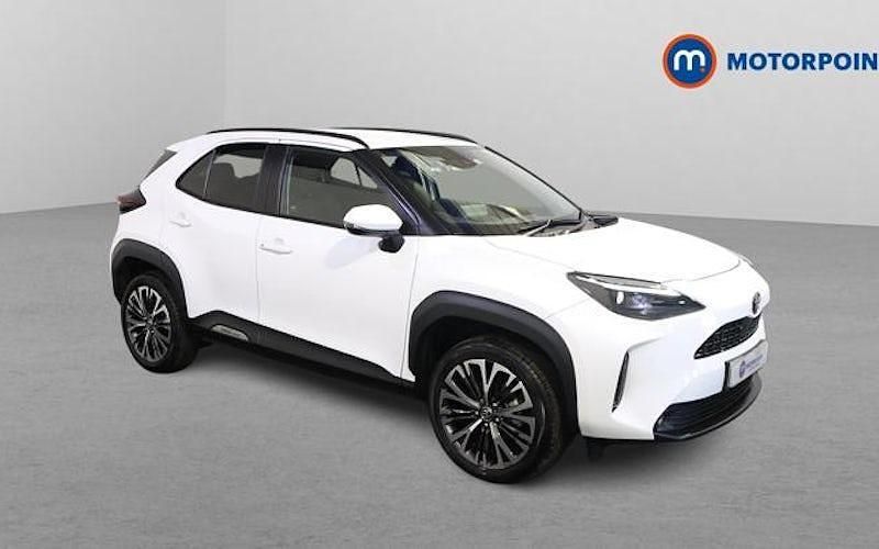 Used Toyota Yaris Hybrid 116 HP (85 kW) 2024 White Hatchback
