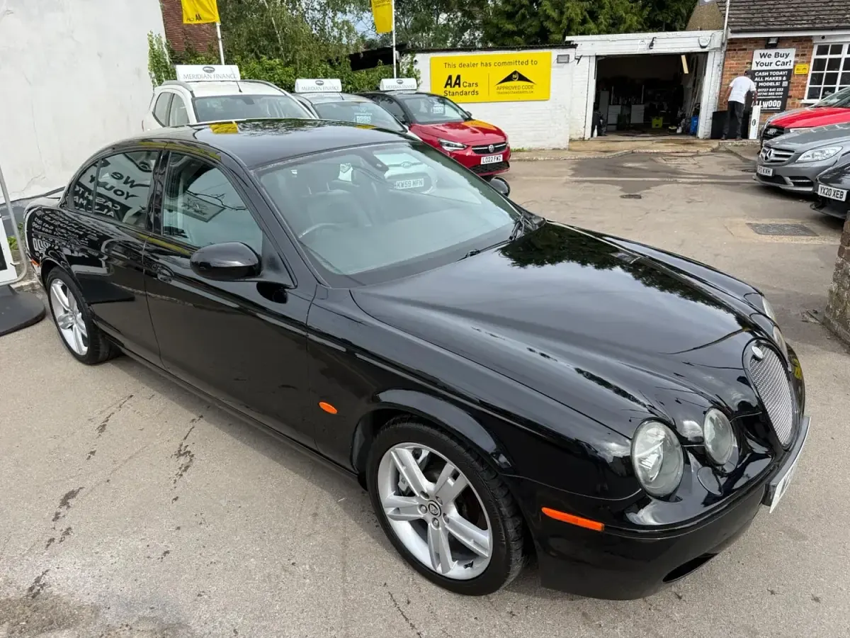 Used Jaguar S-Type R 298 HP (219 kW) 2005 Black Sedan
